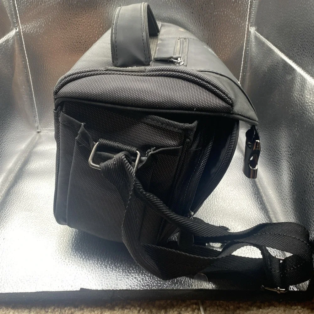 Nikon Black Nylon Padded Adjustable Shoulder Camera Bag with Dividers